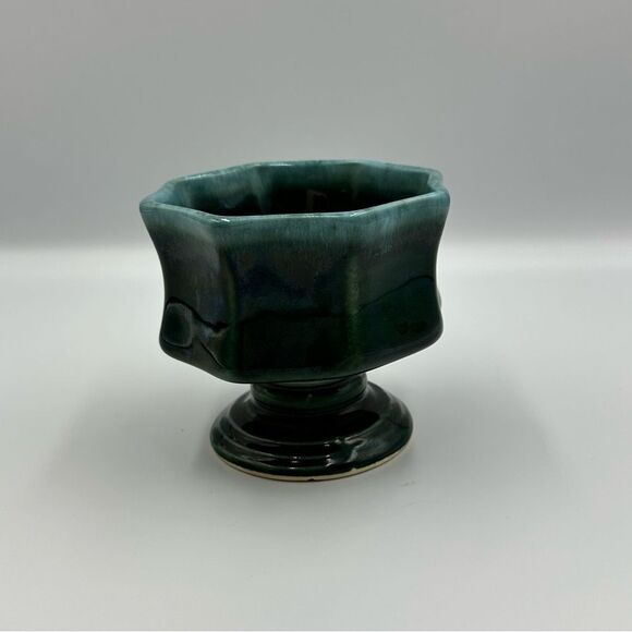 Mid-Century HULL Pottery Pedestal Planter Green Drip Glaze Octagonal 3.5" Tall - Picture 6 of 15